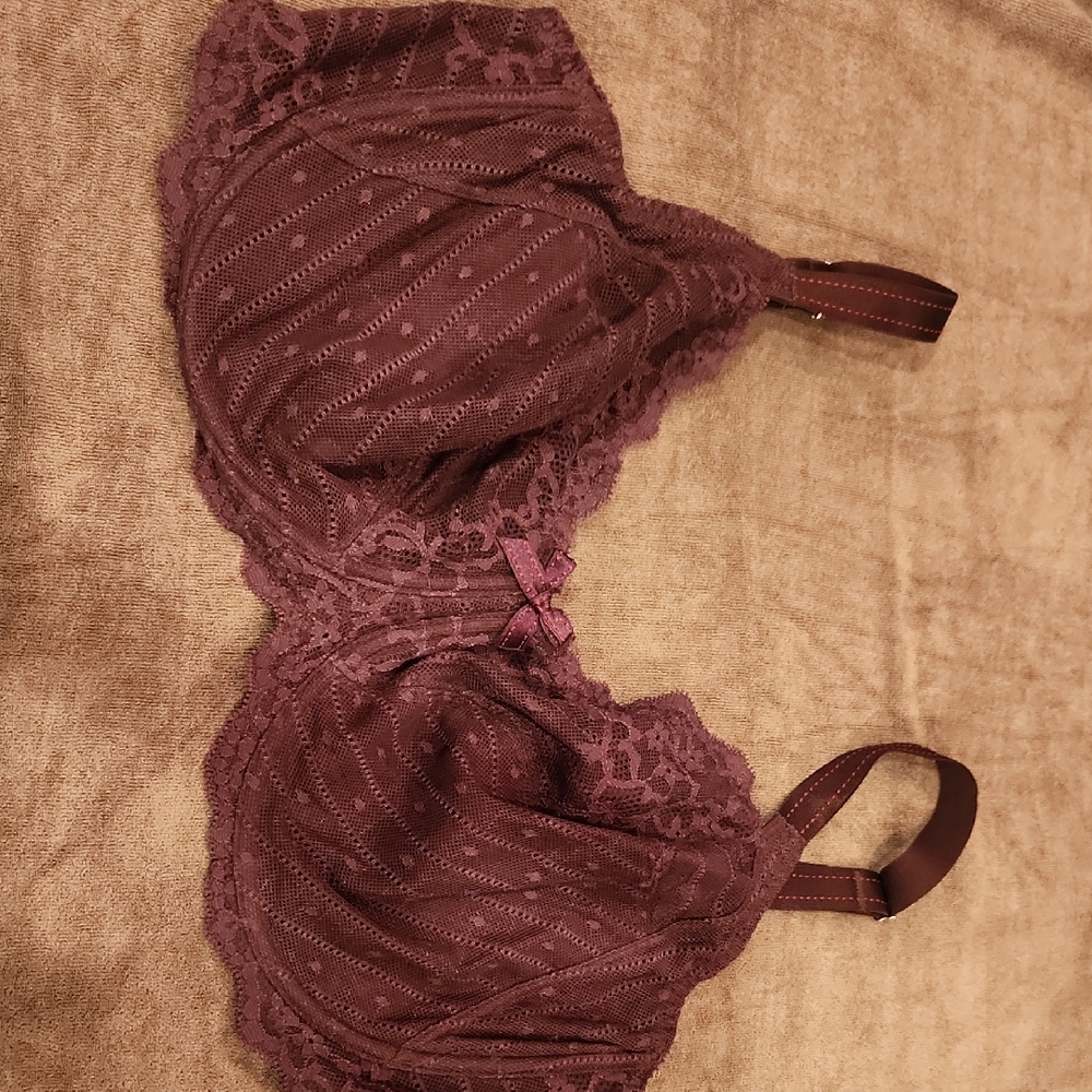 Chantelle Lace Underwire Bra in Plum Wine